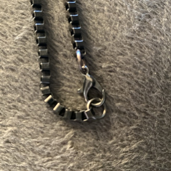 Jewelled Owl with chain necklace - Picture 4 of 8